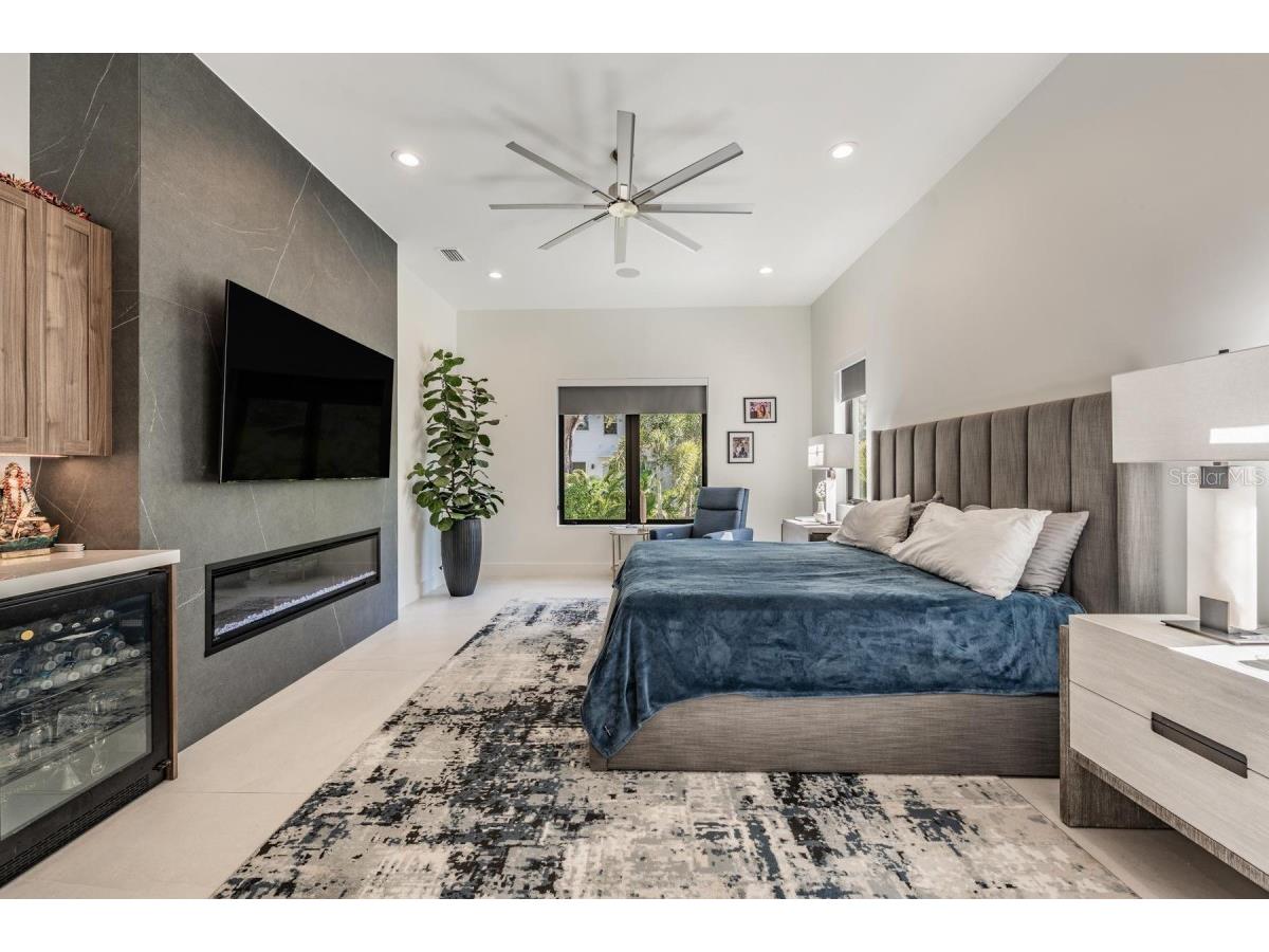 212 S Renellie Drive Tampa FL 33609 A4644266 image16