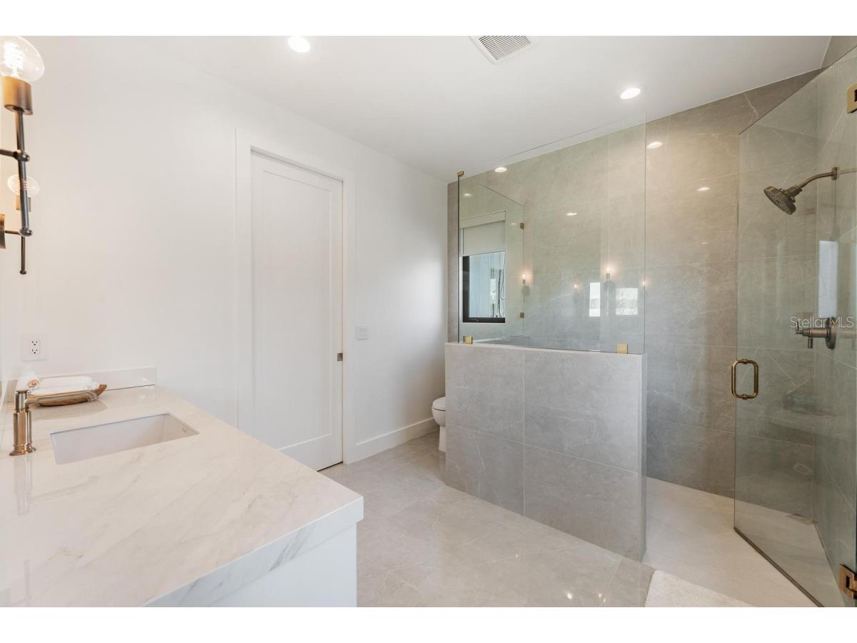 212 S Renellie Drive Tampa FL 33609 A4644266 image25