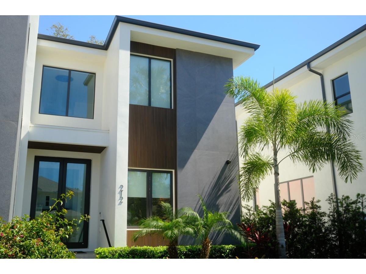 212 S Renellie Drive Tampa FL 33609 A4644266 image3