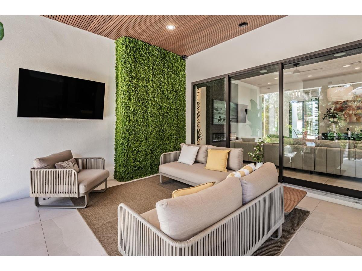 212 S Renellie Drive Tampa FL 33609 A4644266 image33