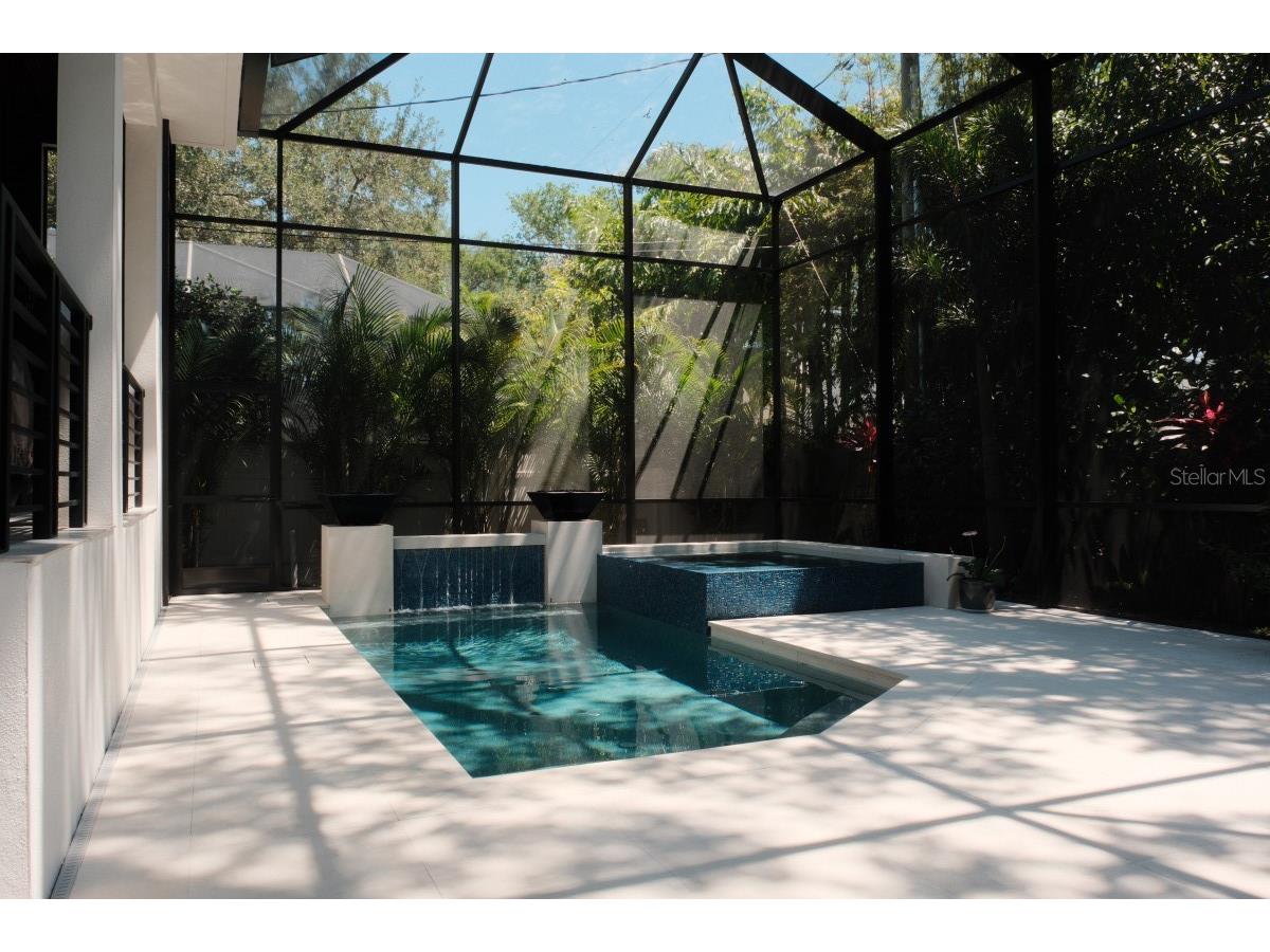 212 S Renellie Drive Tampa FL 33609 A4644266 image46