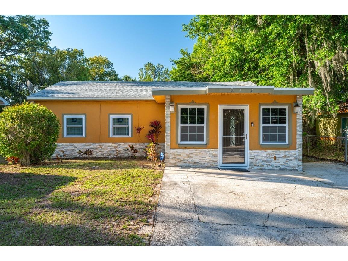 212 South Bassedena Circle Lakeland FL 33810 L4928753 image1