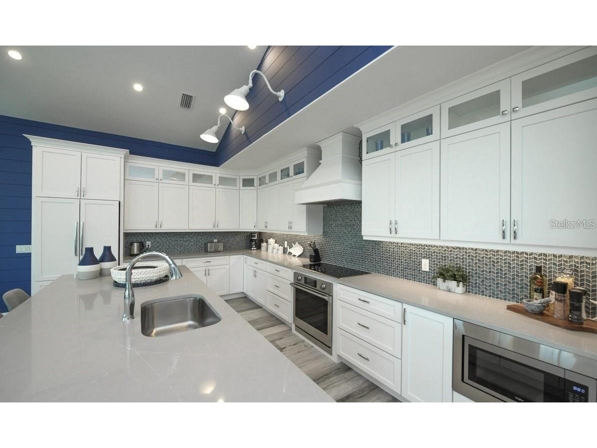 212 Spring Avenue Anna Maria FL 34216 A4650724 image2