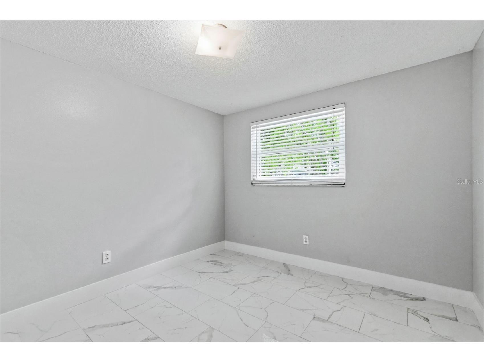 212 W 131st Avenue Tampa FL 33612 W7883800 image32