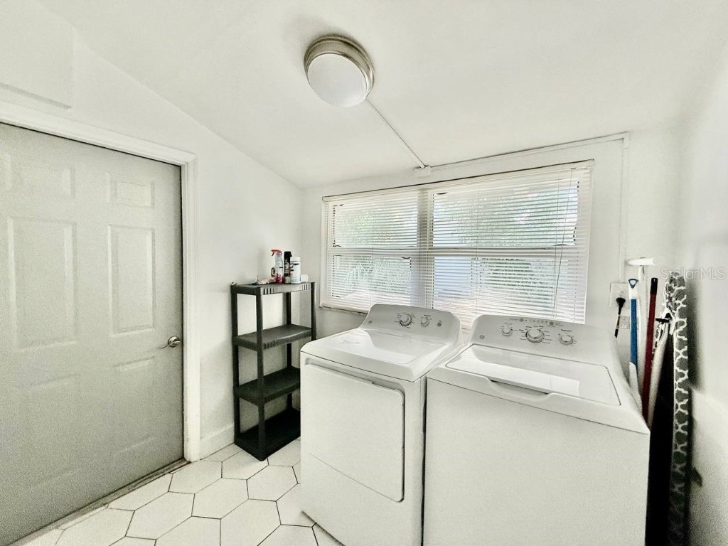 2120 46th Avenue N Saint Petersburg FL 33714 TB8430979 image20