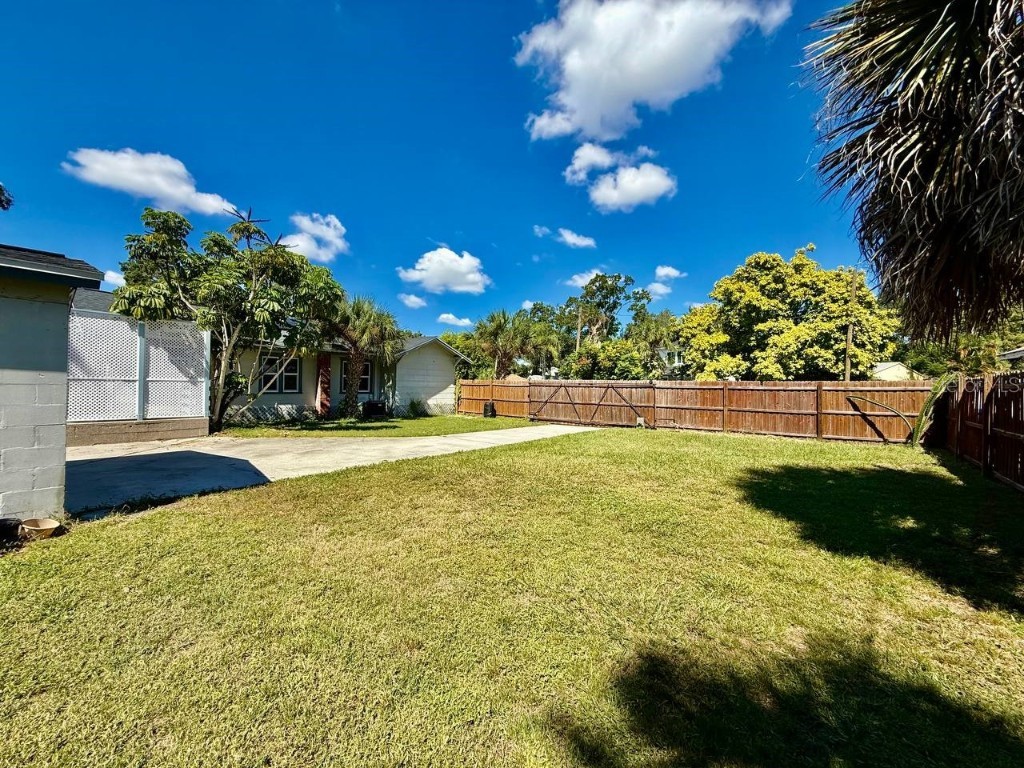 2120 46th Avenue N Saint Petersburg FL 33714 TB8430979 image35