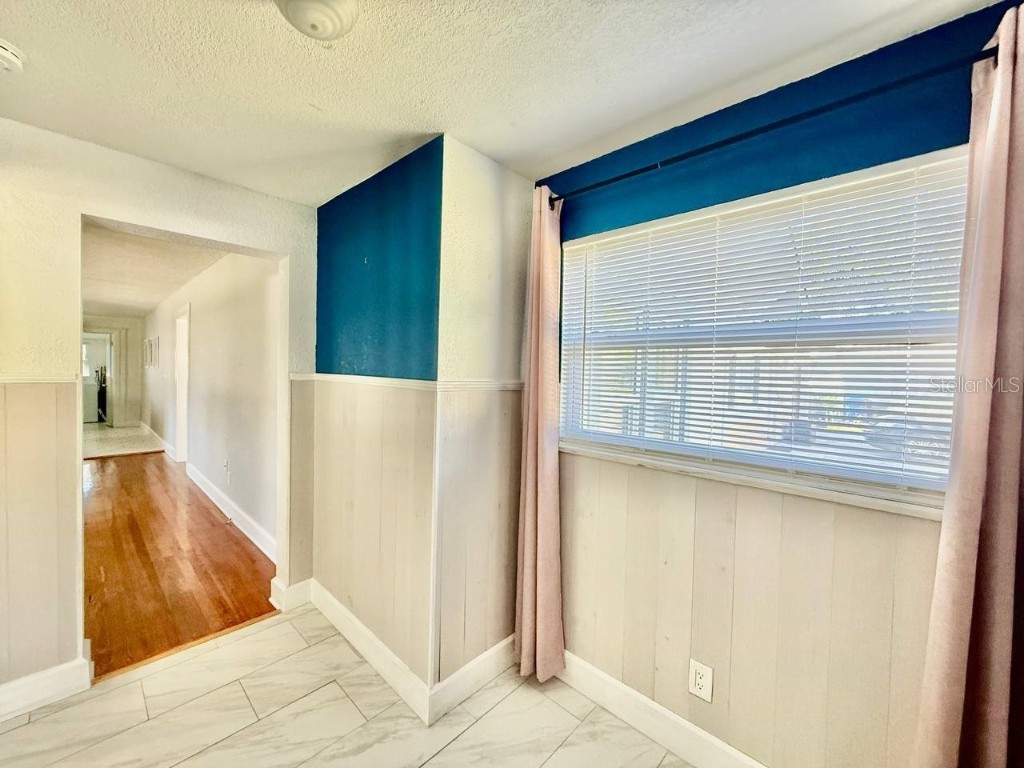 2120 46th Avenue N Saint Petersburg FL 33714 TB8430979 image5