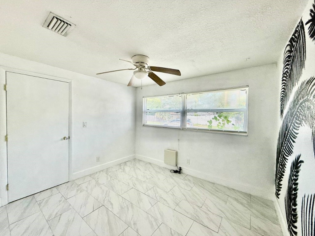 2120 46th Avenue N Saint Petersburg FL 33714 TB8430979 image9