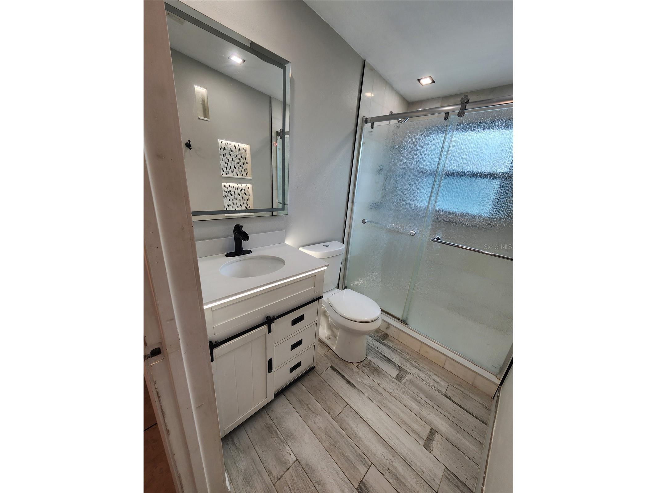 2120 Bayshore Gardens Parkway Bradenton FL 34207 A4687385 image19