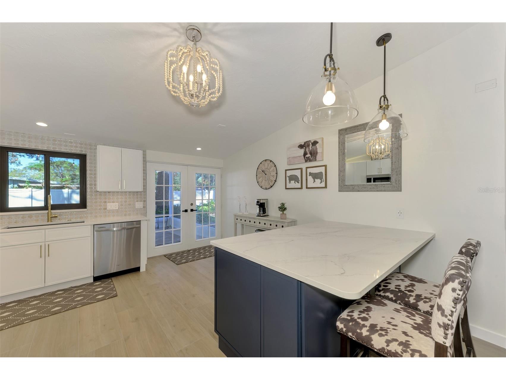 2120 Craft Lane Sarasota FL 34239 A4696329 image12