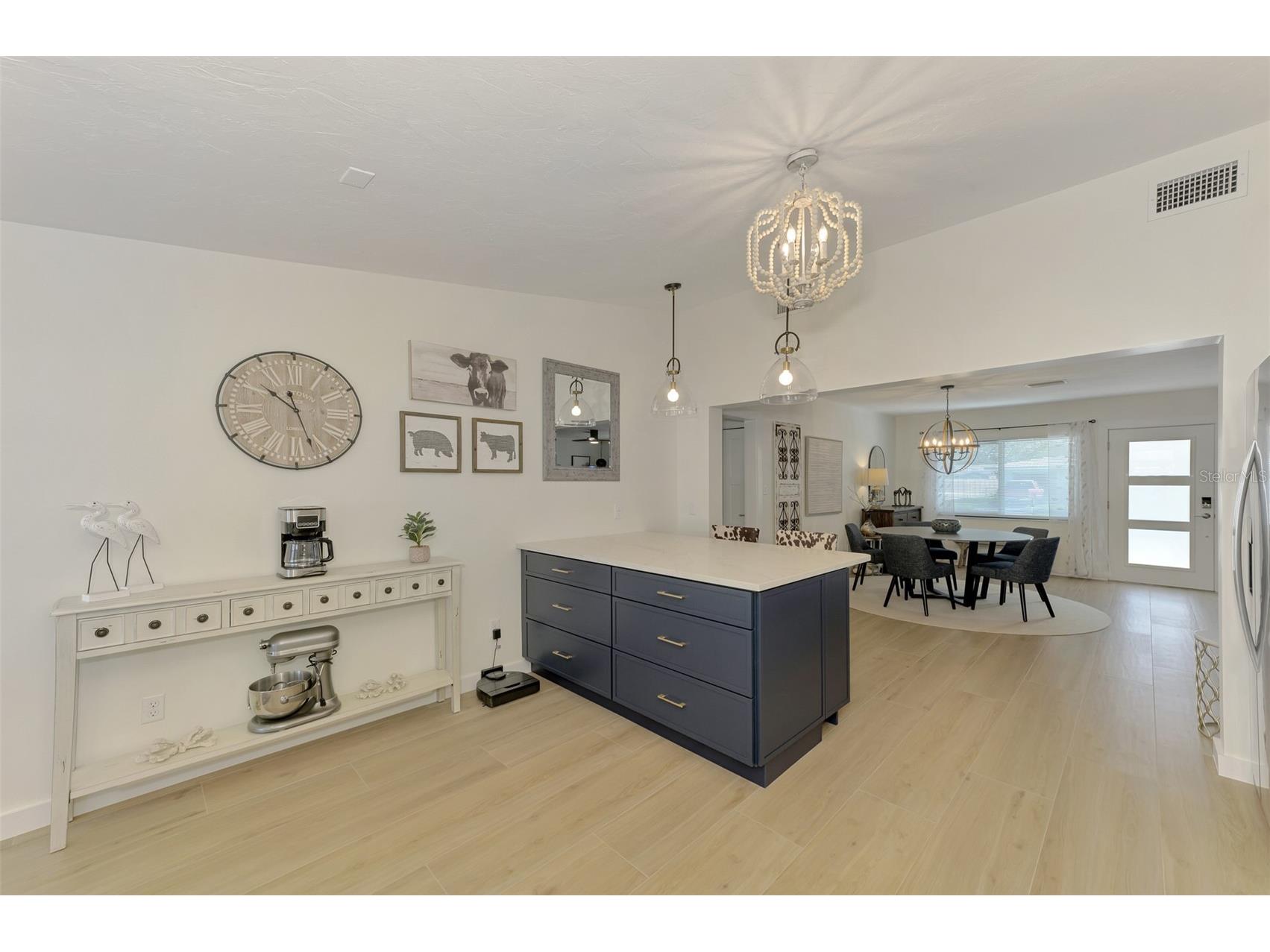 2120 Craft Lane Sarasota FL 34239 A4696329 image14