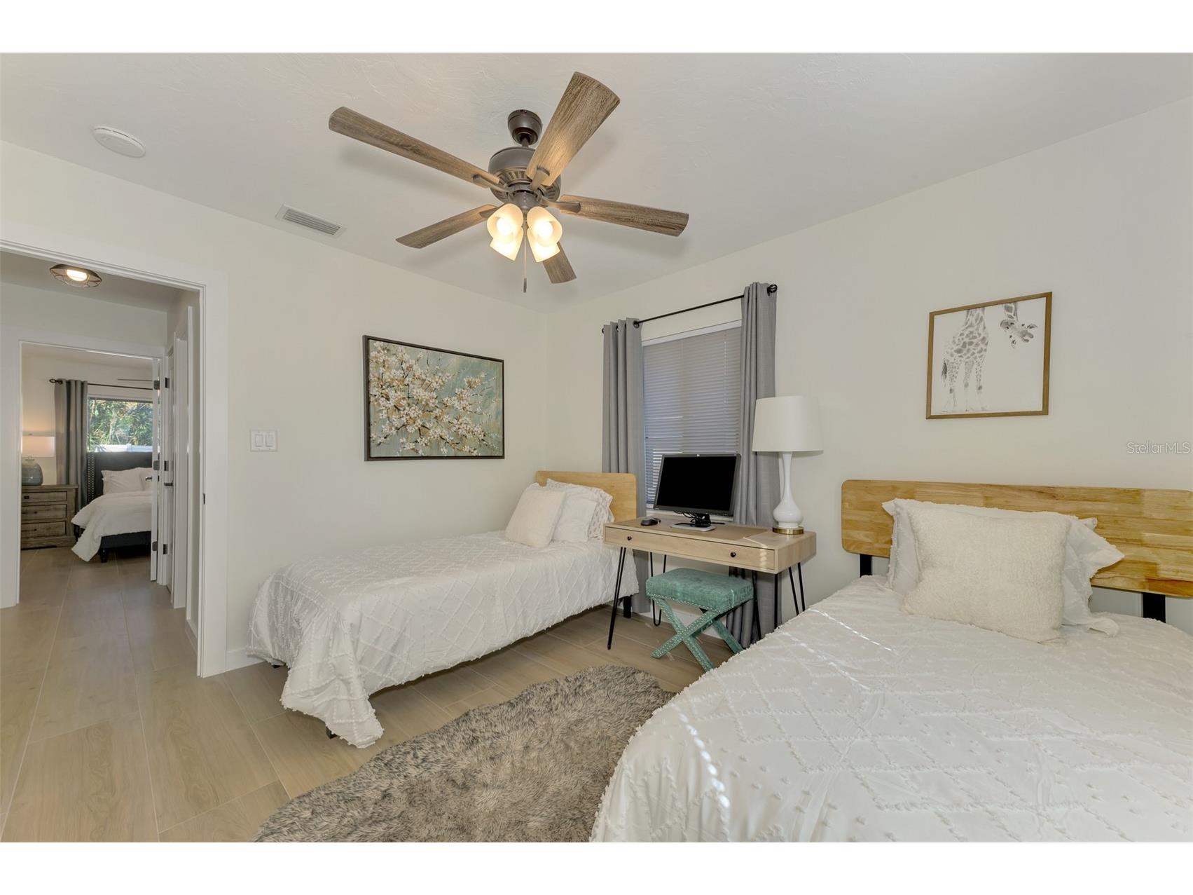 2120 Craft Lane Sarasota FL 34239 A4696329 image28