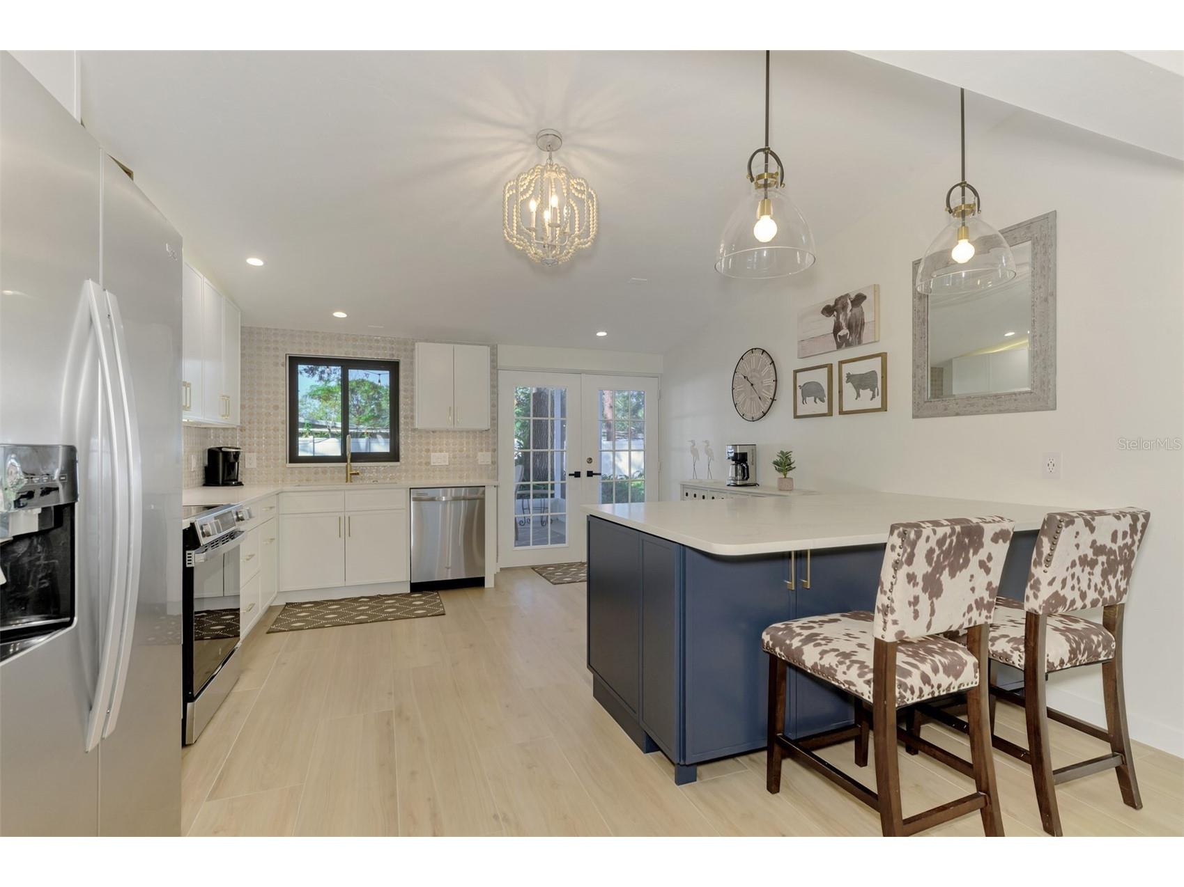 2120 Craft Lane Sarasota FL 34239 A4696329 image7
