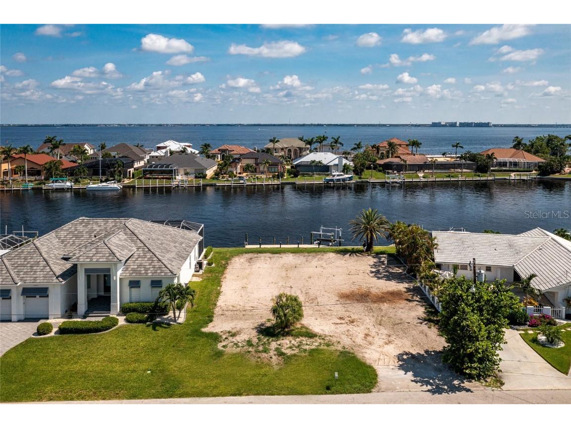 2120 Gulfview Road Punta Gorda FL 33950 - YACHT CANAL C7501532 image1