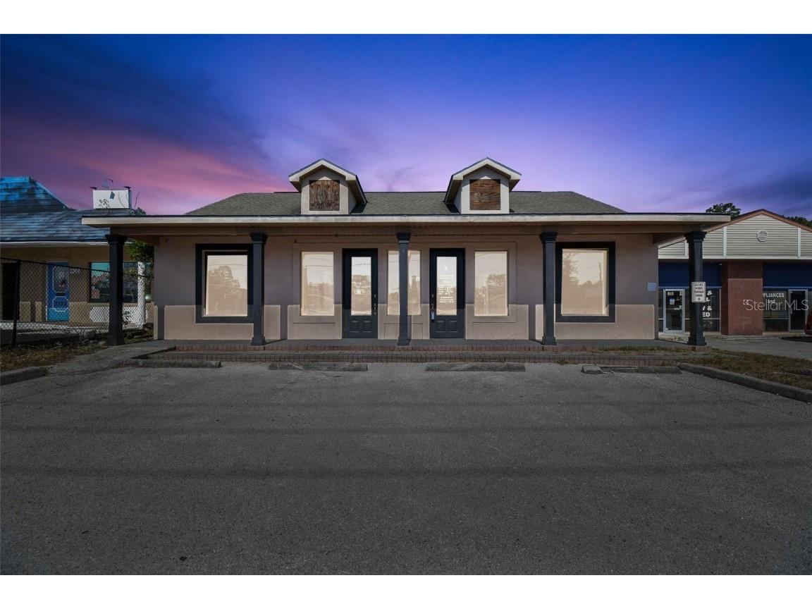 2120 Mariner Boulevard Spring Hill FL 34609 U8197834 image1