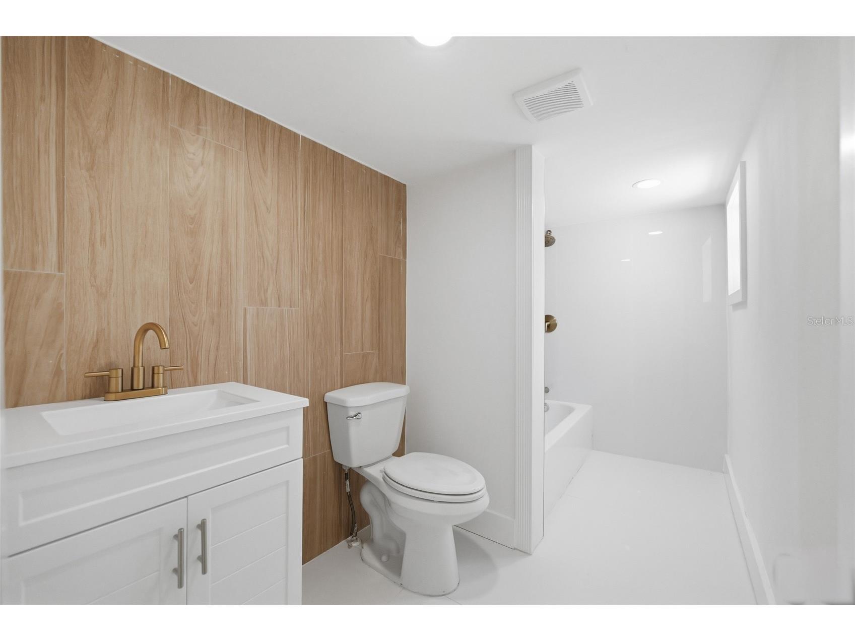 2120 W Nassau Street Tampa FL 33607 TB8498870 image18