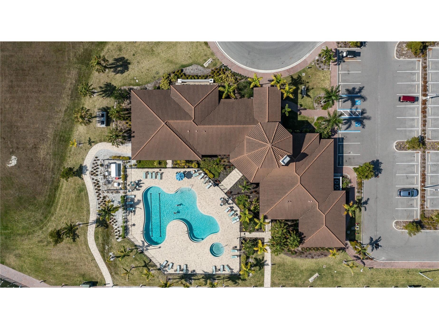 2121 6th Street E Palmetto FL 34221 TB8496887 image3