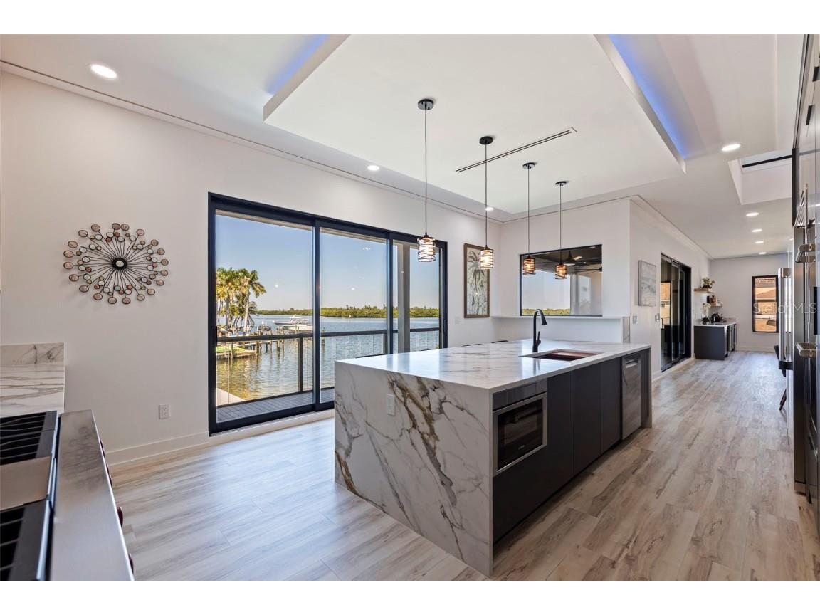 2121 Bayou Grande Boulevard NE Saint Petersburg FL 33703 U8253104 image14