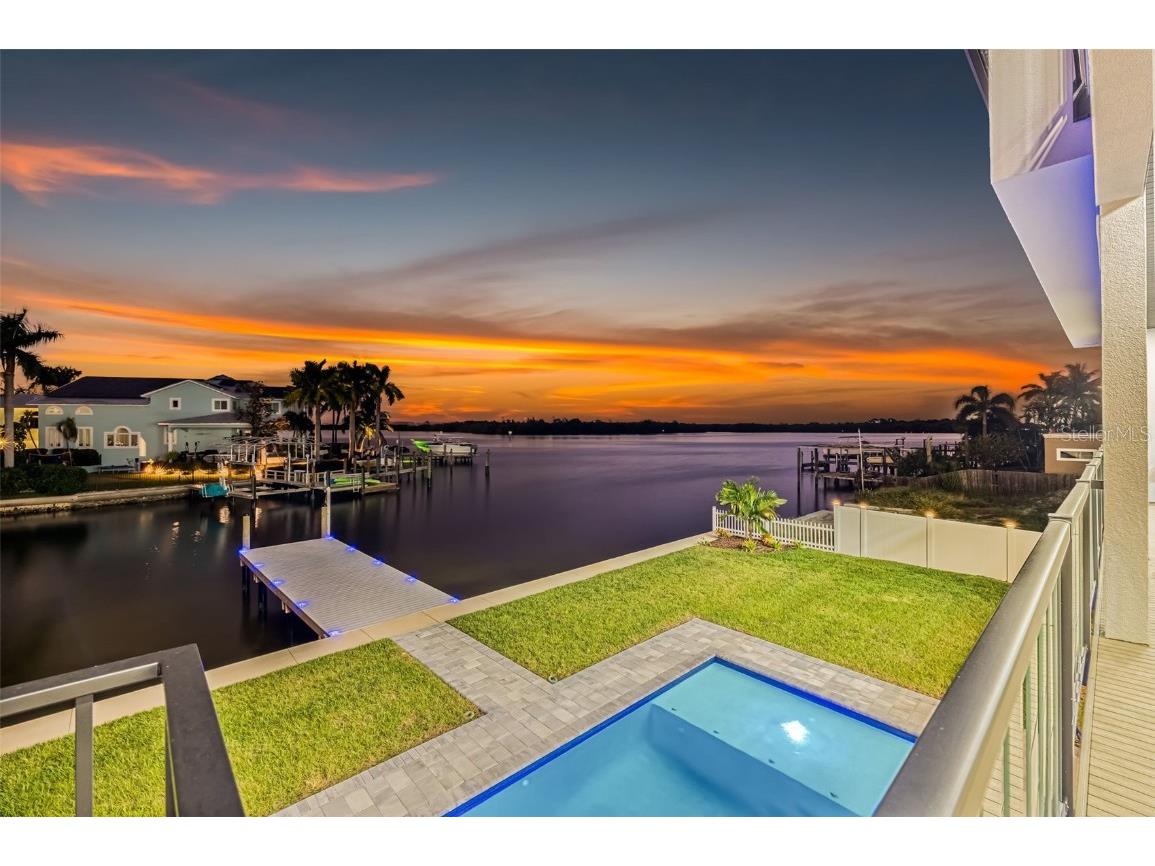 2121 Bayou Grande Boulevard NE Saint Petersburg FL 33703 U8253104 image19