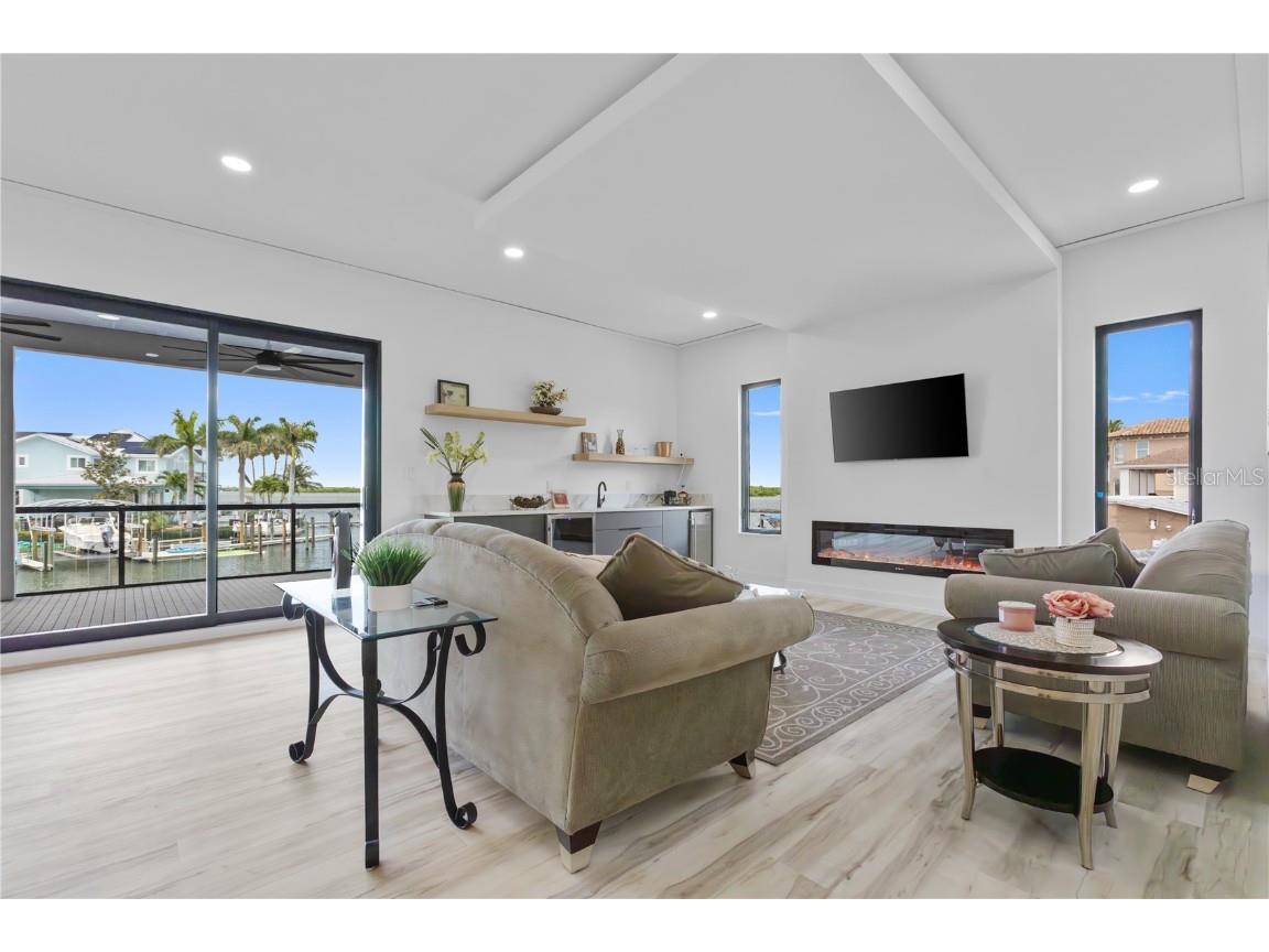 2121 Bayou Grande Boulevard NE Saint Petersburg FL 33703 U8253104 image22