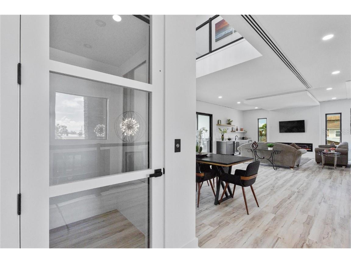 2121 Bayou Grande Boulevard NE Saint Petersburg FL 33703 U8253104 image23