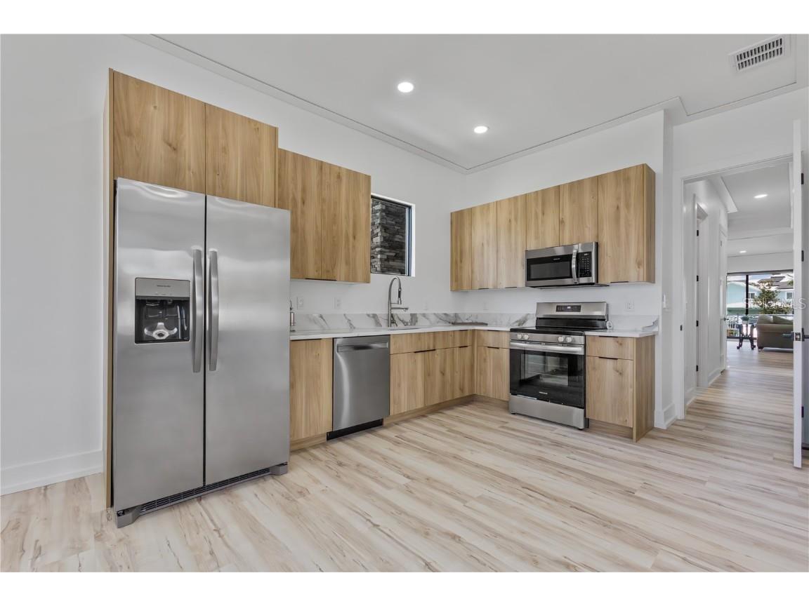 2121 Bayou Grande Boulevard NE Saint Petersburg FL 33703 U8253104 image29