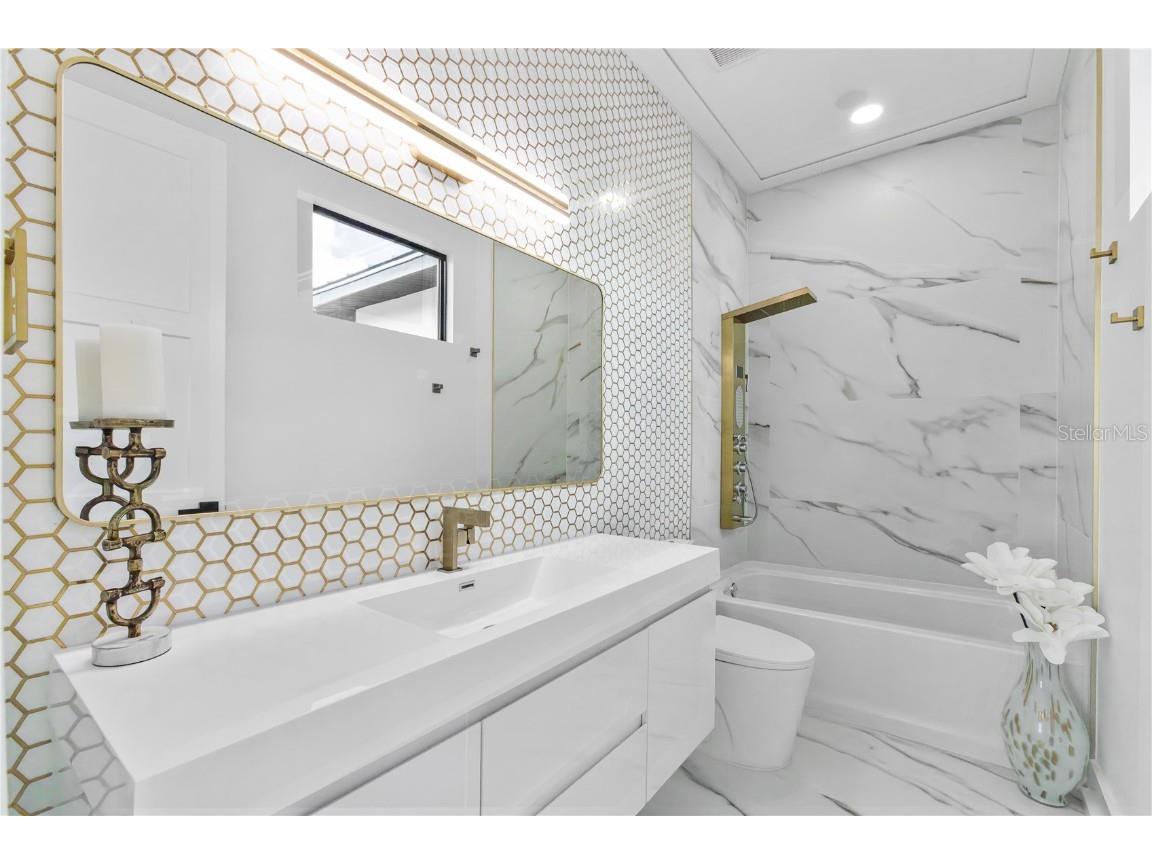 2121 Bayou Grande Boulevard NE Saint Petersburg FL 33703 U8253104 image42