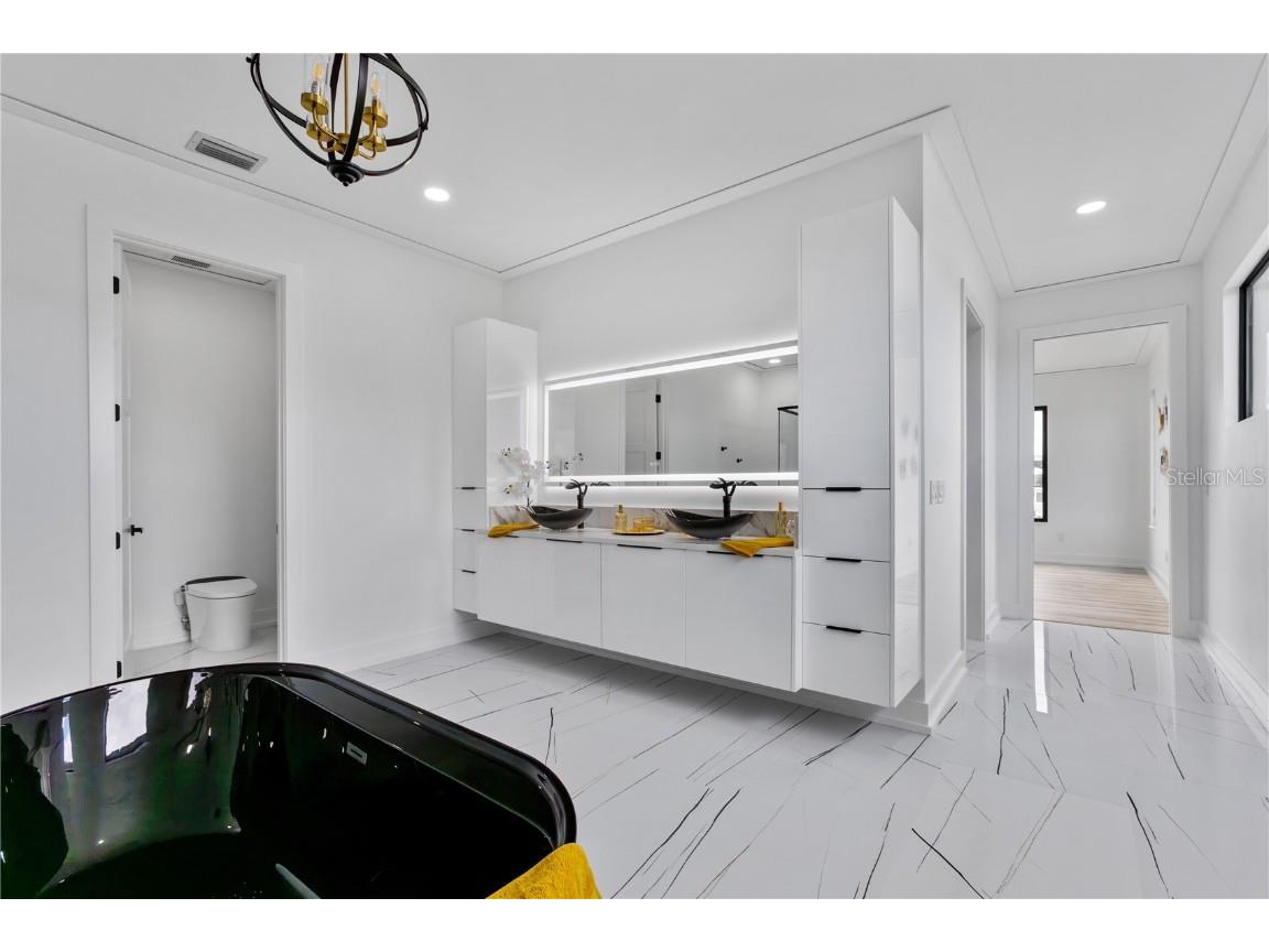 2121 Bayou Grande Boulevard NE Saint Petersburg FL 33703 U8253104 image49