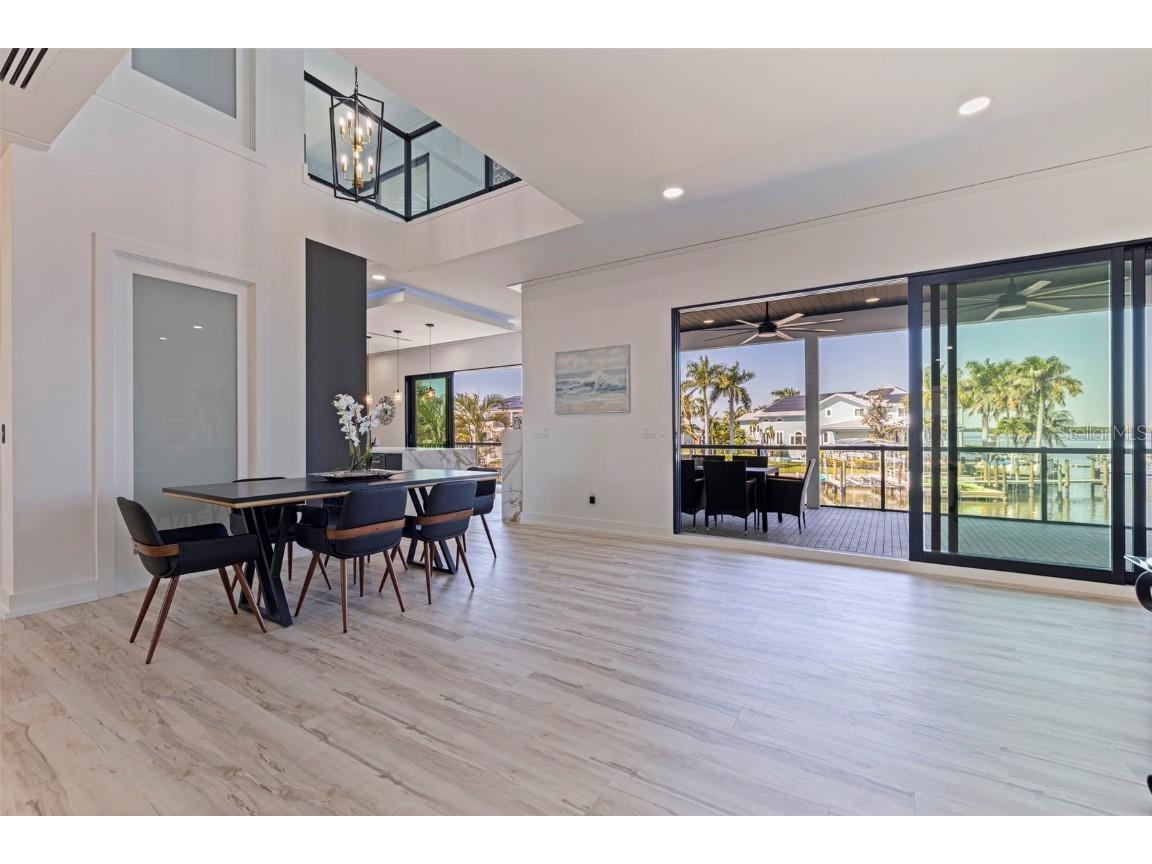 2121 Bayou Grande Boulevard NE Saint Petersburg FL 33703 U8253104 image5