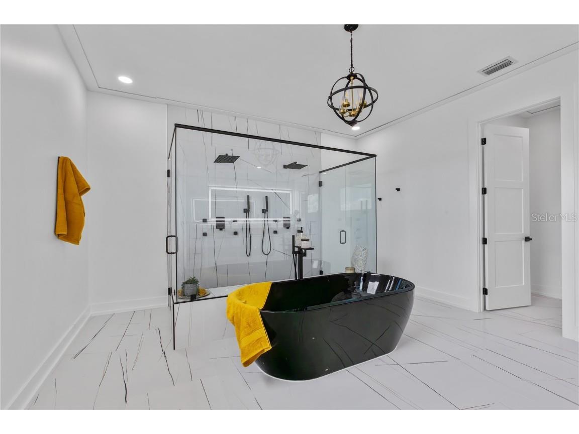 2121 Bayou Grande Boulevard NE Saint Petersburg FL 33703 U8253104 image51