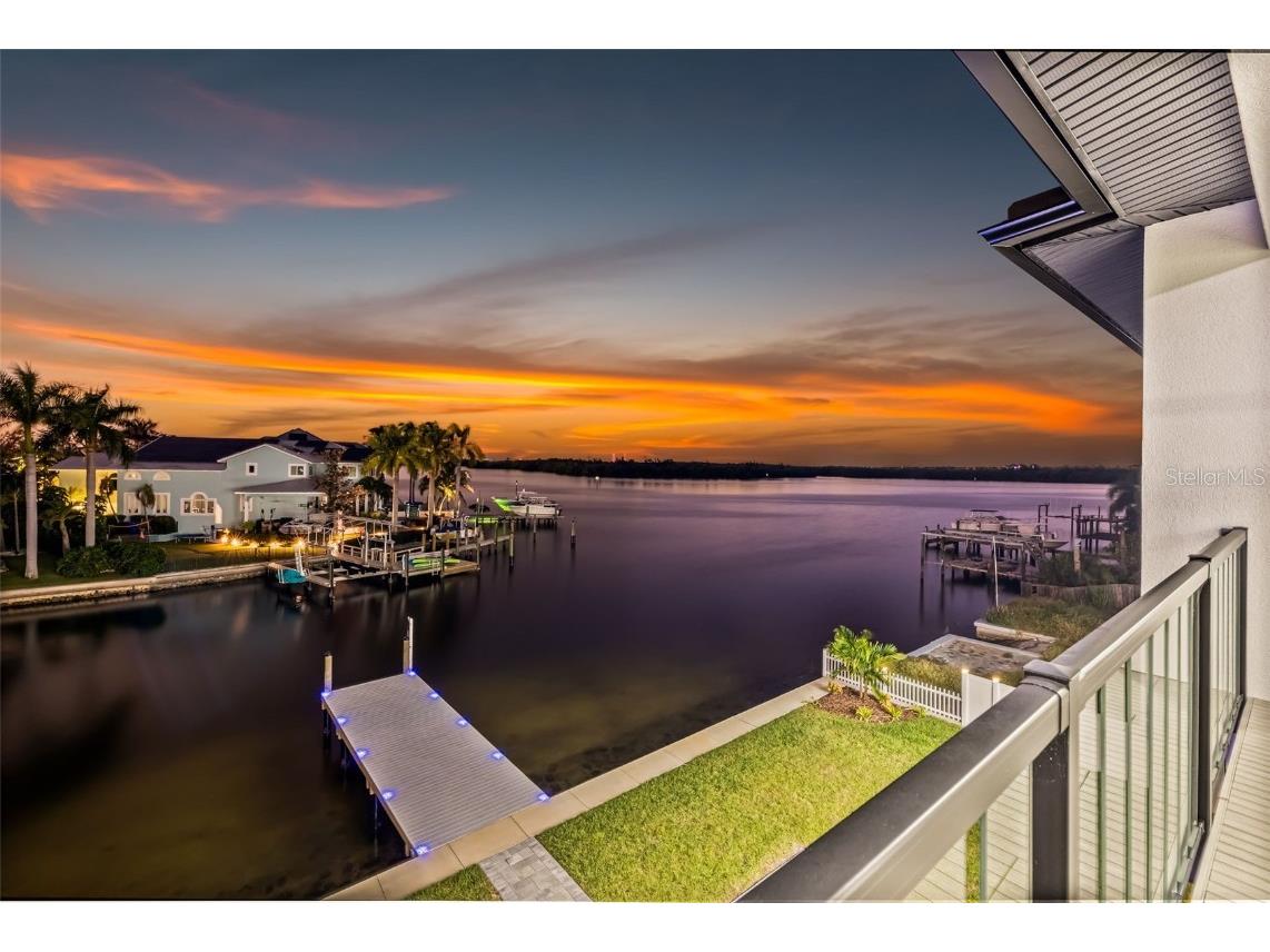 2121 Bayou Grande Boulevard NE Saint Petersburg FL 33703 U8253104 image58