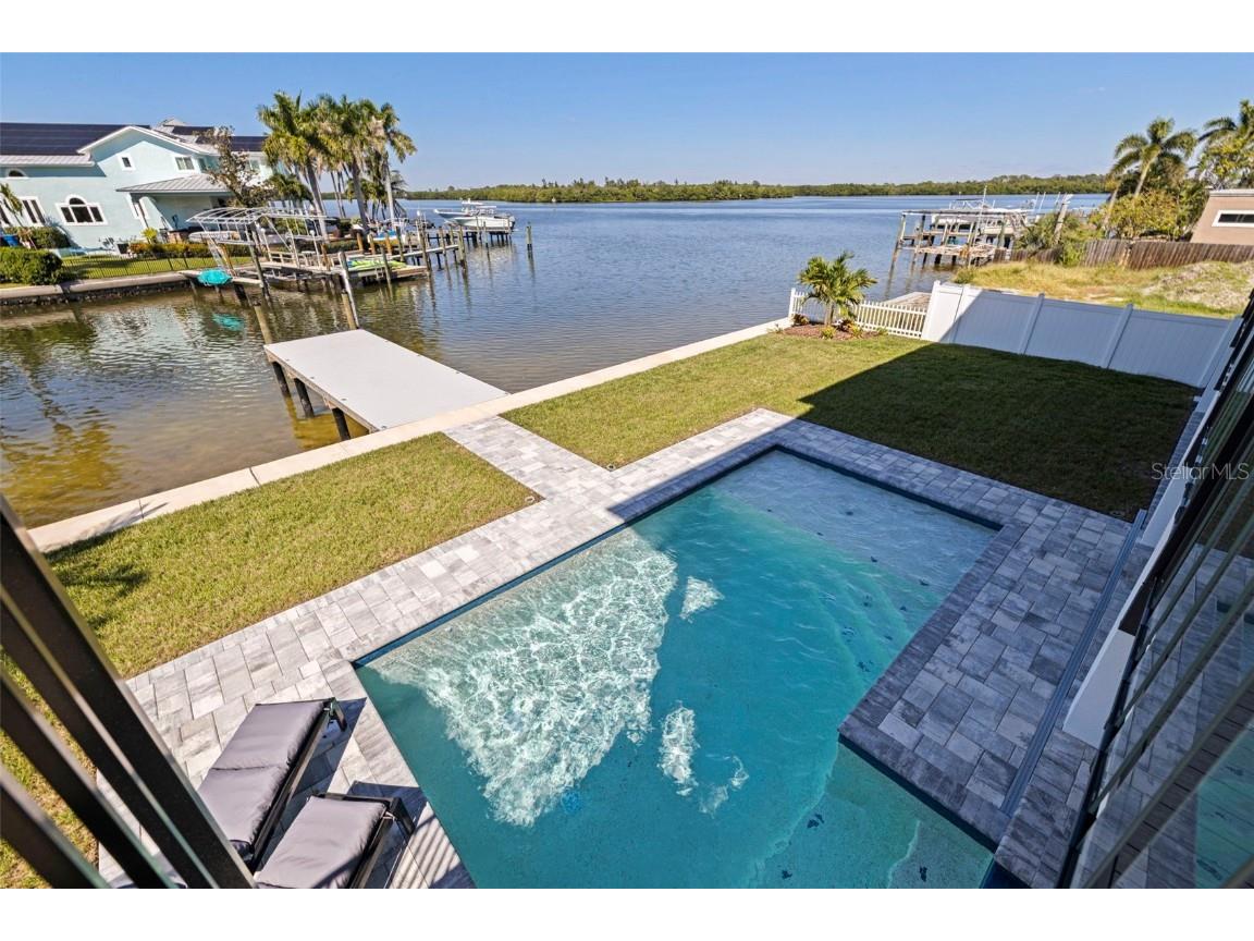 2121 Bayou Grande Boulevard NE Saint Petersburg FL 33703 U8253104 image59