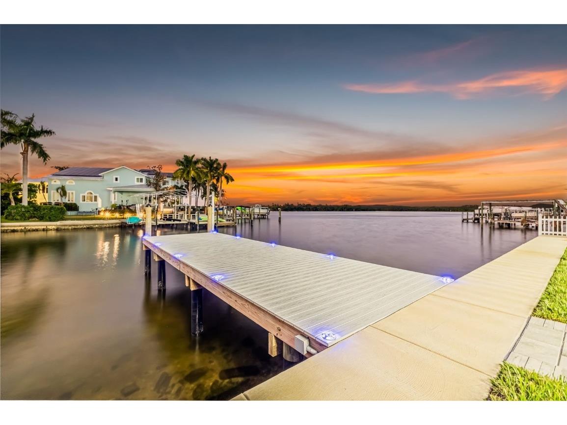 2121 Bayou Grande Boulevard NE Saint Petersburg FL 33703 U8253104 image70