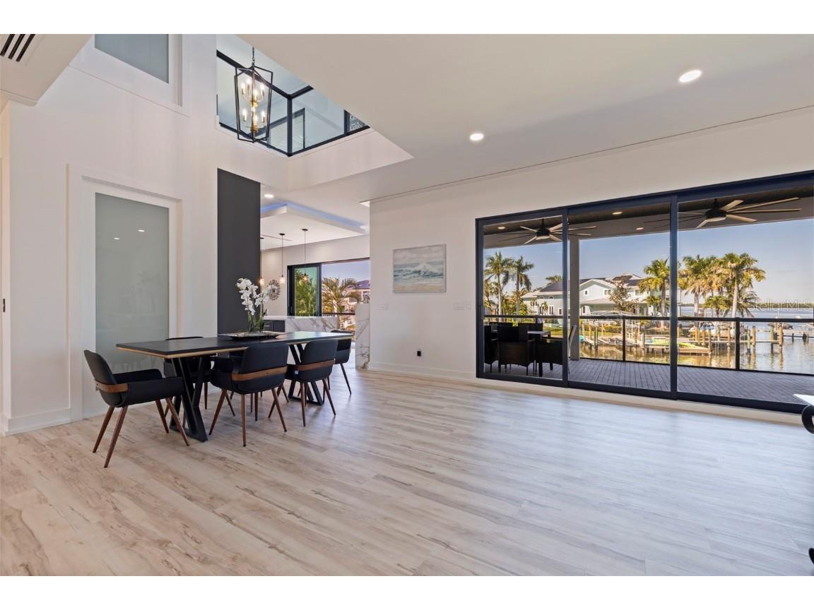 2121 Bayou Grande Boulevard NE Saint Petersburg FL 33703 U8253104 image9