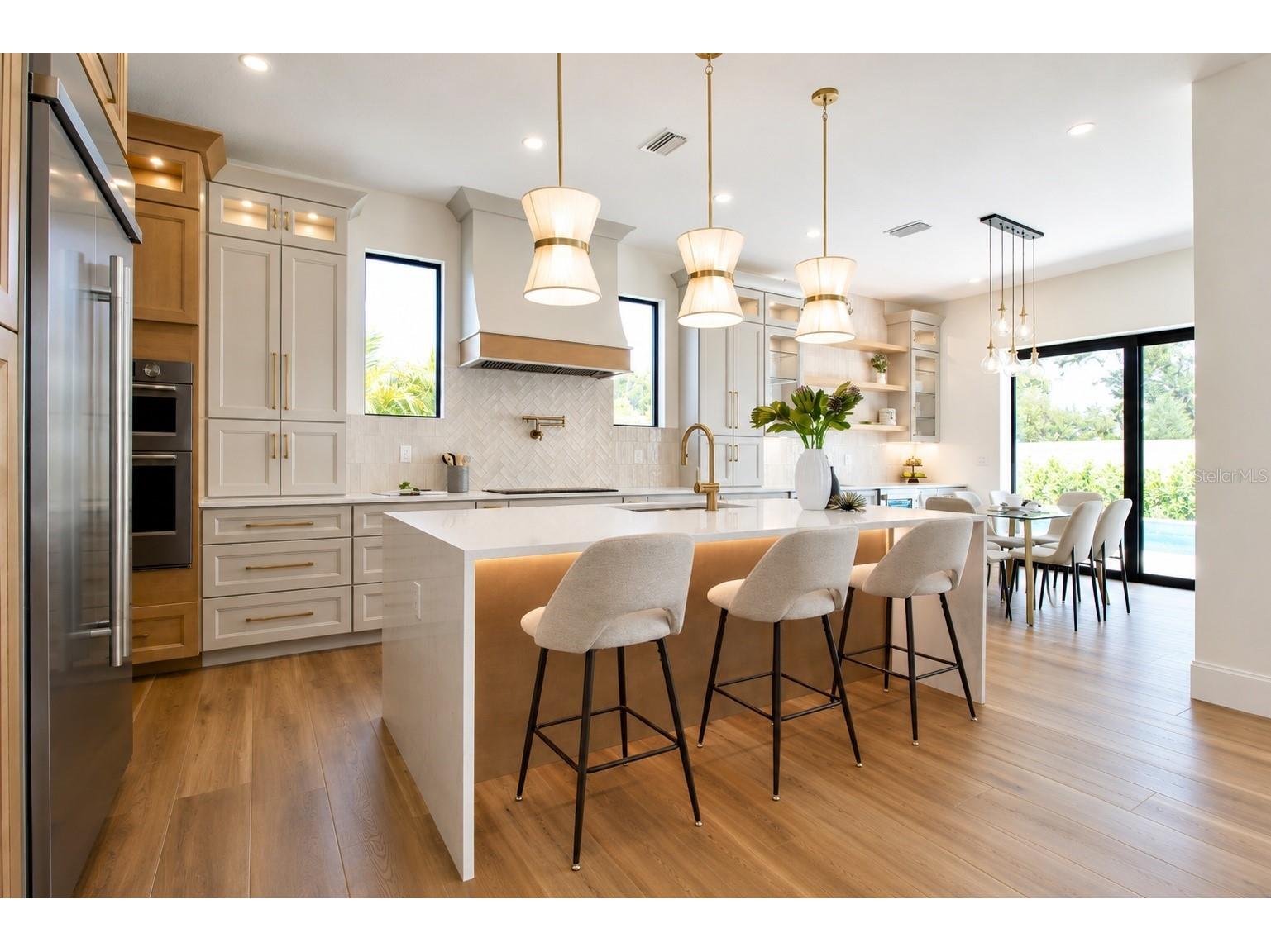 2121 Clematis Court Sarasota FL 34239 A4692569 image15
