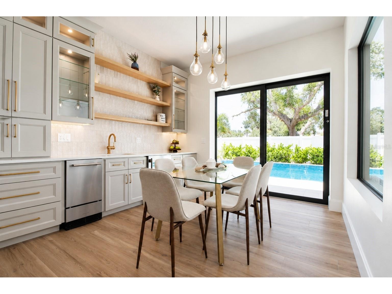 2121 Clematis Court Sarasota FL 34239 A4692569 image21