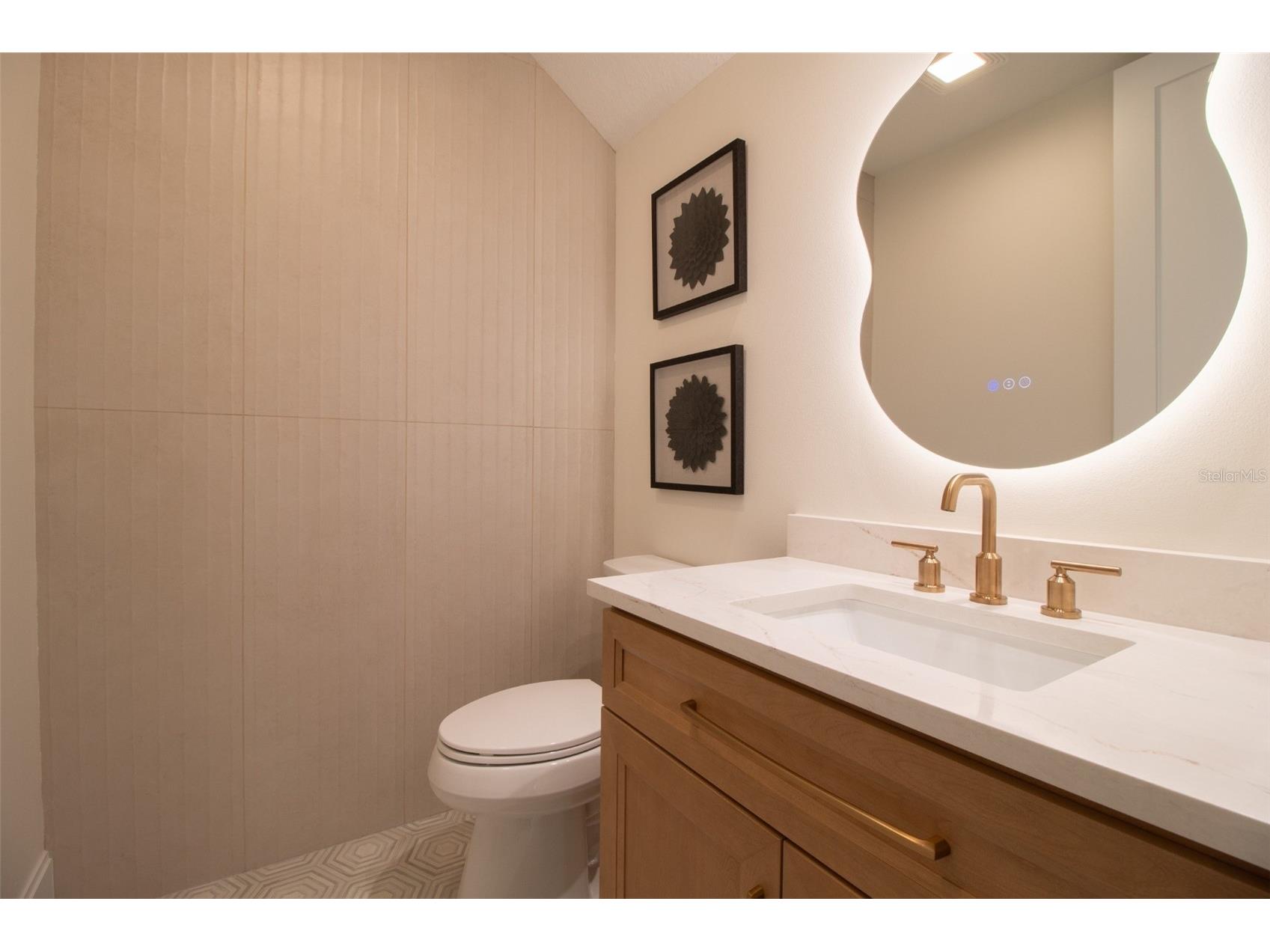 2121 Clematis Court Sarasota FL 34239 A4692569 image34