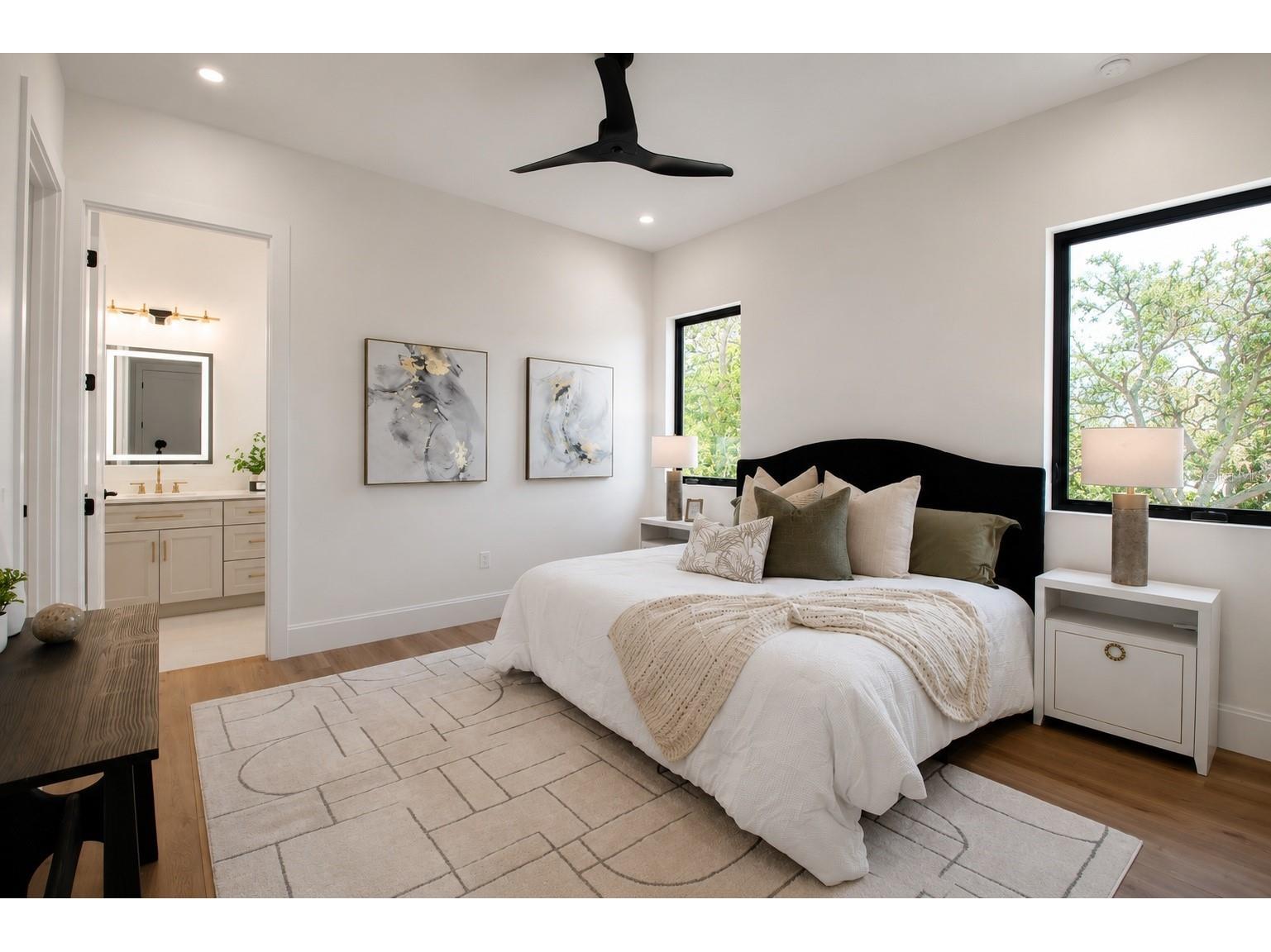 2121 Clematis Court Sarasota FL 34239 A4692569 image39