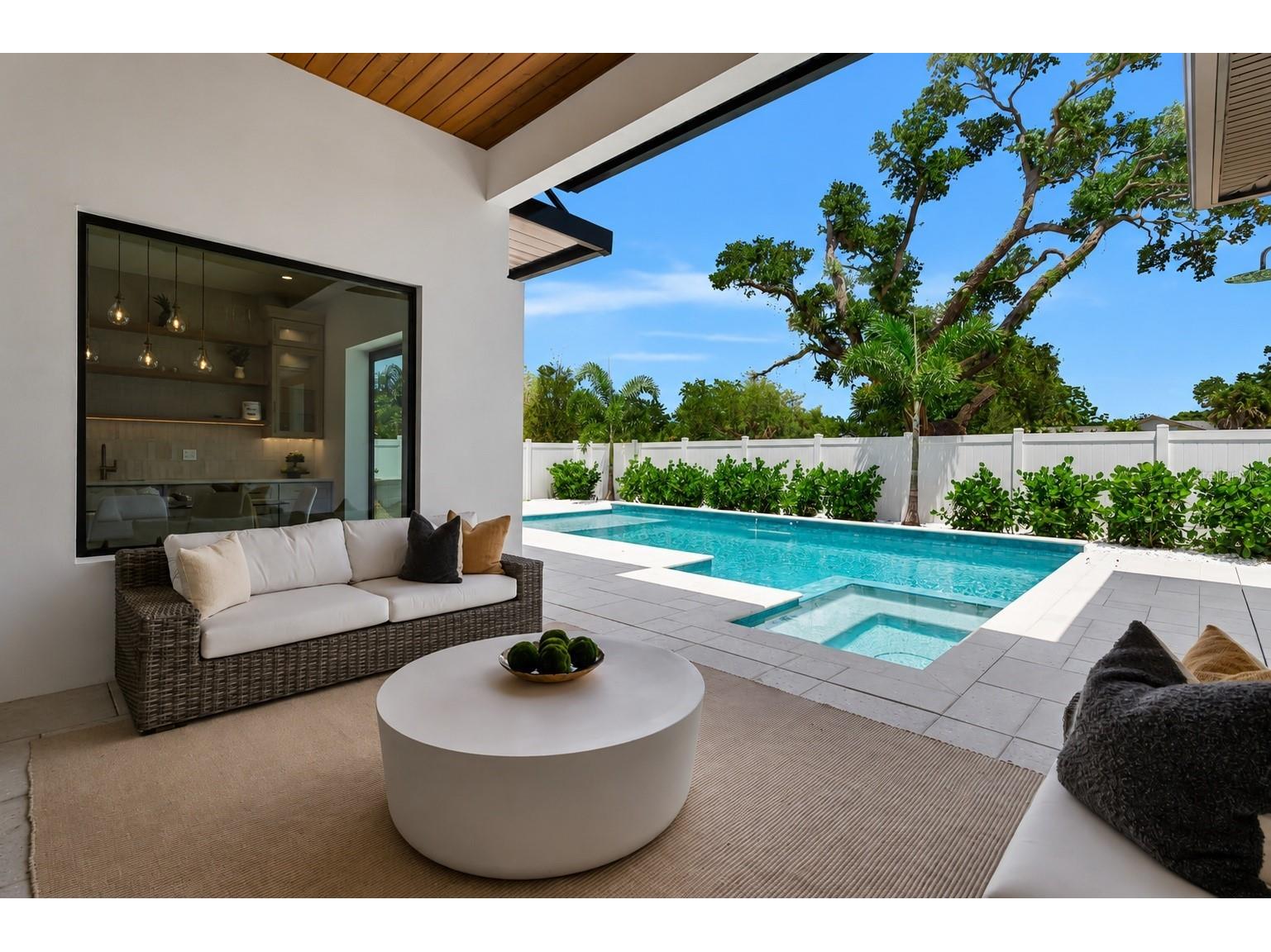 2121 Clematis Court Sarasota FL 34239 A4692569 image54