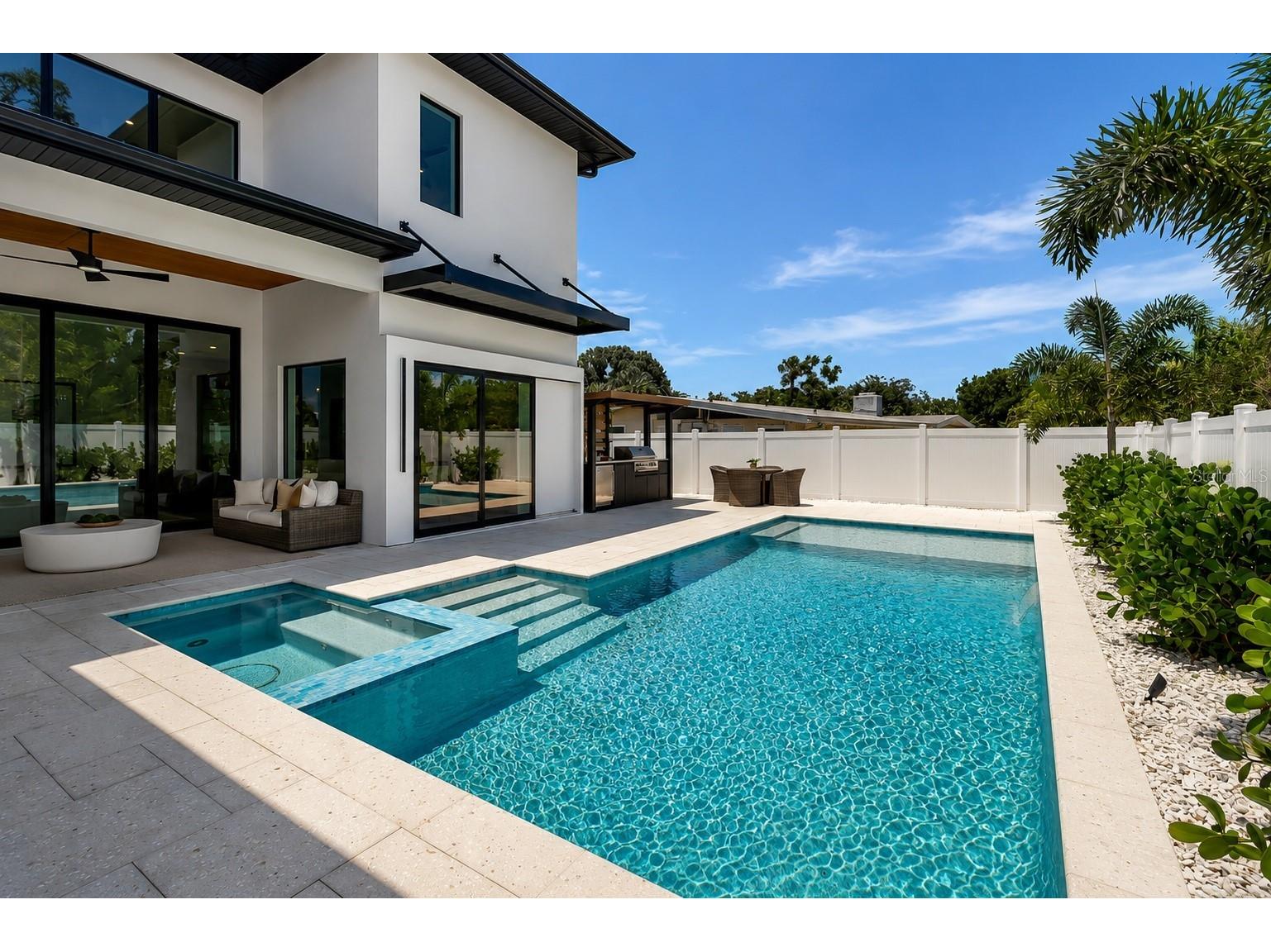 2121 Clematis Court Sarasota FL 34239 A4692569 image55