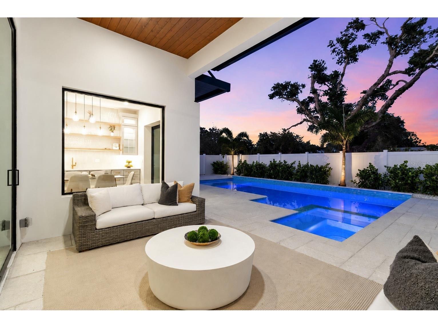 2121 Clematis Court Sarasota FL 34239 A4692569 image58