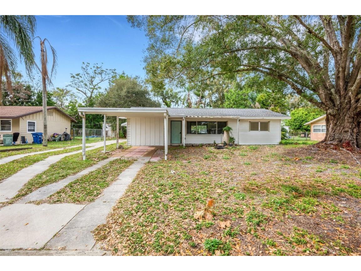 2121 Dodge Avenue Sarasota FL 34234 A4585438 image1