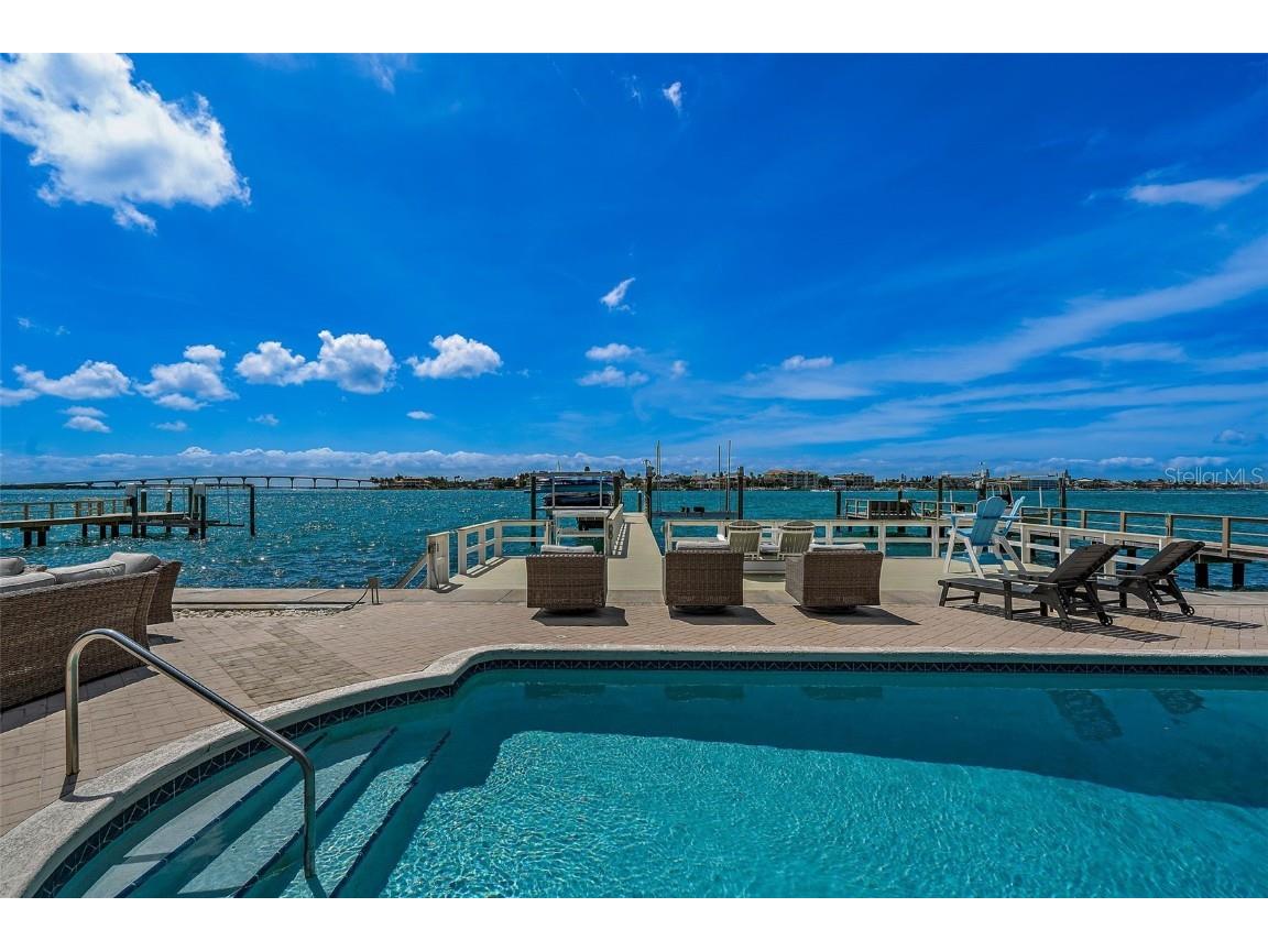 2121 E Vina Del Mar Boulevard Saint Pete Beach FL 33706 U8247715 image1