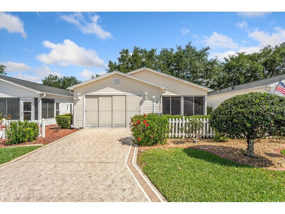 2121 Escobar Avenue Lady Lake FL 32159 TB8385982 image1