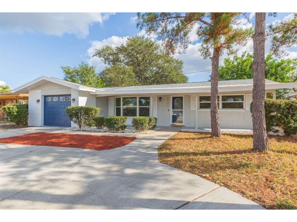 2121 Greenbriar Boulevard Clearwater FL 33763 TB8455316 image1