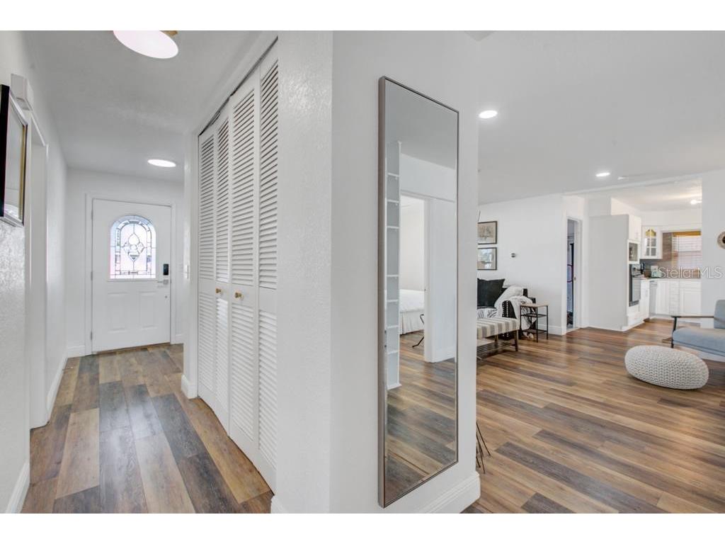 2121 Greenbriar Boulevard Clearwater FL 33763 TB8455316 image21