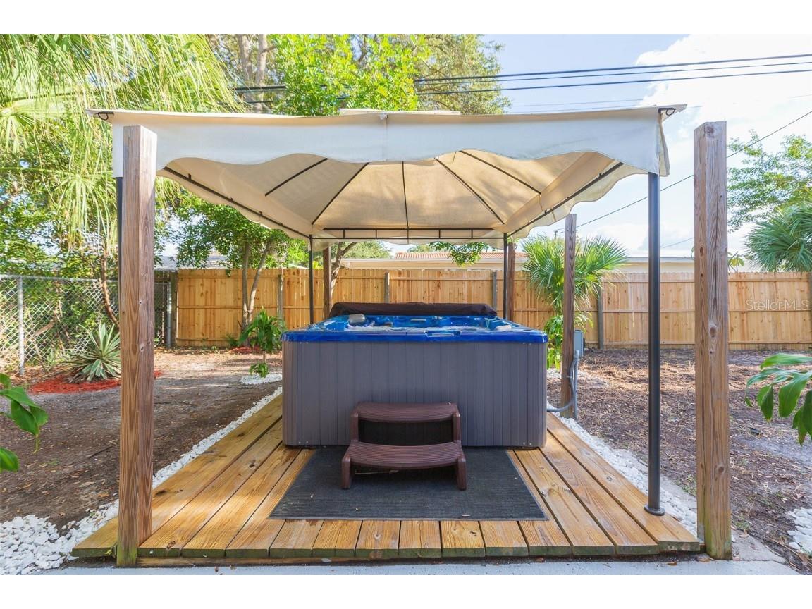 2121 Greenbriar Boulevard Clearwater FL 33763 TB8455316 image42