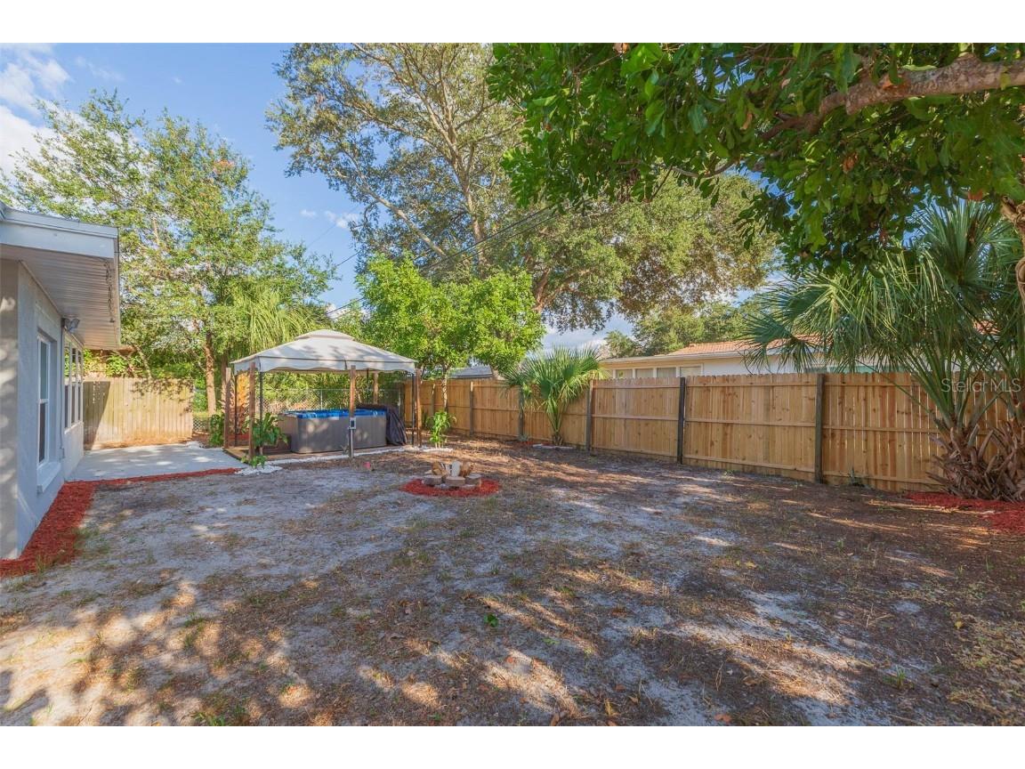 2121 Greenbriar Boulevard Clearwater FL 33763 TB8455316 image45