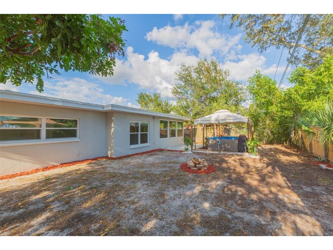 2121 Greenbriar Boulevard Clearwater FL 33763 TB8455316 image46