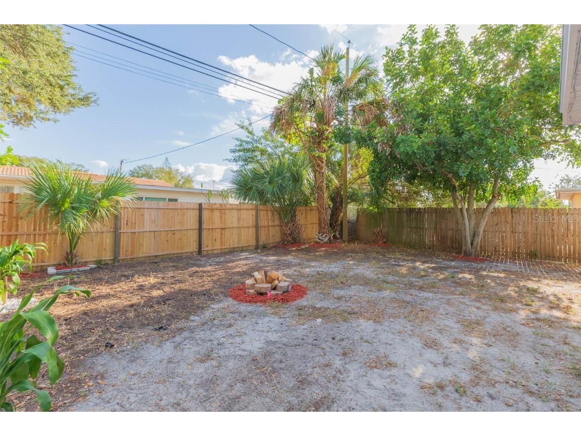 2121 Greenbriar Boulevard Clearwater FL 33763 TB8455316 image47